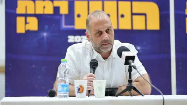 רק בריאות. חן שניידרמן, אביו של איתי (צילום: לירון מולדובן)