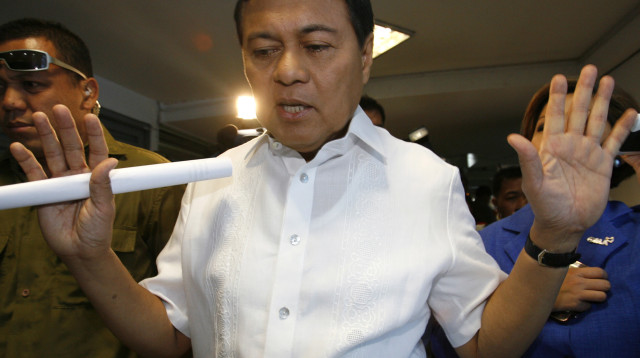 המיליארדר הפיליפיני מנואל ויאר (צילום: REUTERS/Cheryl Ravelo)