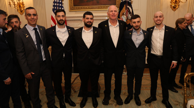 שורדי השבי עם בכירי ממשל בוושינגטון (צילום: שמוליק עמלני)