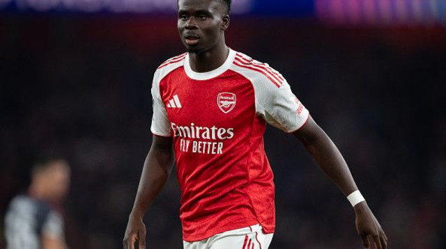 בוקאיו סאקה במדי ארסנל (צילום: Visionhaus)