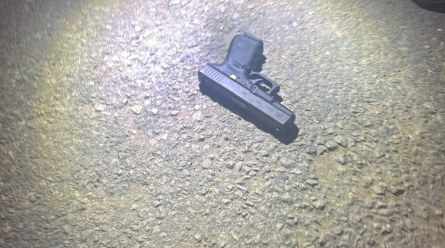 האקדח שנתפס ביפו (צילום: דוברות המשטרה)