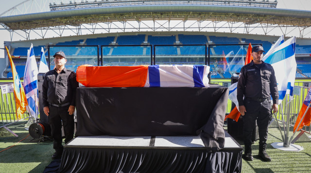 ארונה של מרים פייברג (צילום: טל גל, פלאש 90)