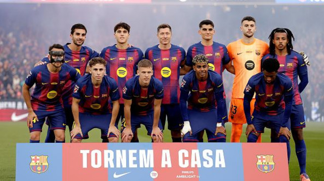 שחקני ברצלונה (צילום: GettyImages)