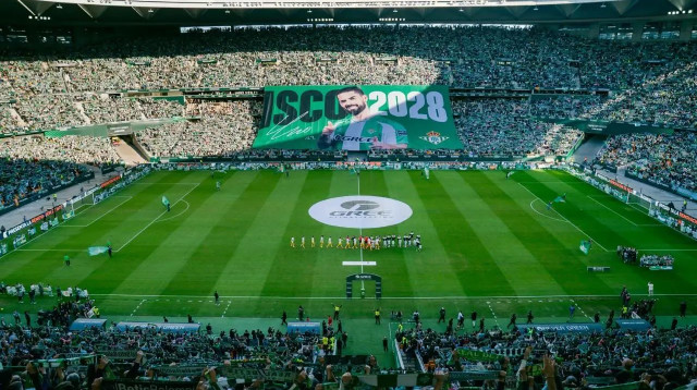 ריאל בטיס מודיעה על הארכת החוזה של איסקו (צילום: אתר רשמי, מתוך הטוויטר של בטיס)