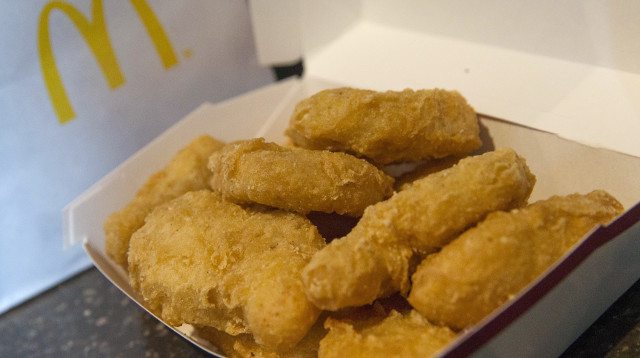 נאגטס של מקדונלדס (צילום: REUTERS/Shannon Stapleton)