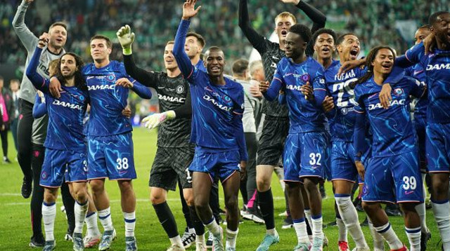 שחקני צ'לסי חוגגים (צילום: GettyImages)