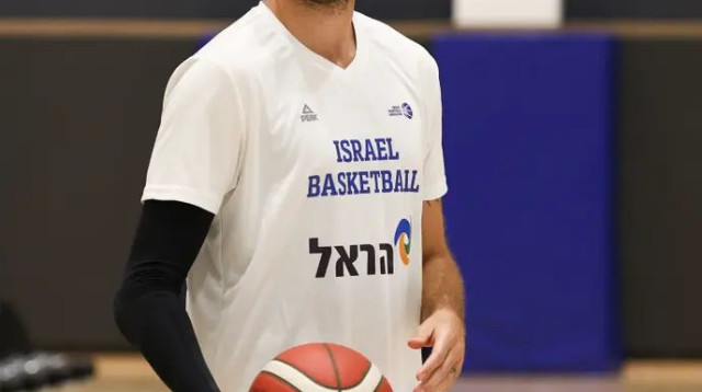 כבר לא ילבש יותר את מדי הנבחרת? בלייזר (צילום: דני מרון)