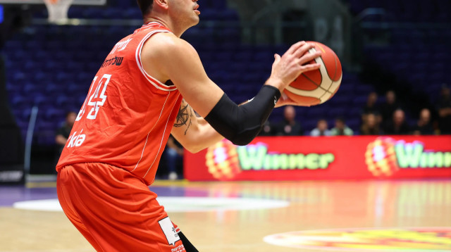 עוז בלייזר, הפועל תל אביב (צילום: אודי ציטיאט)