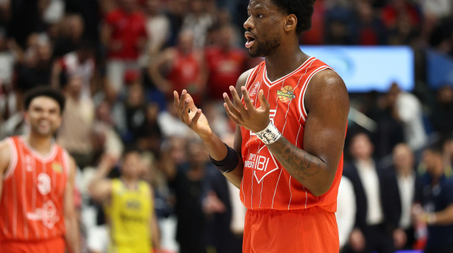 שחקן הפועל תל אביב דן אוטורו (צילום: דני מרון)