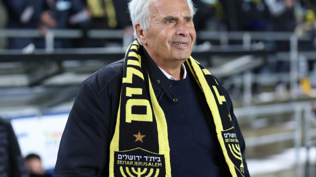 מאמן בית"ר ירושלים יוסי מזרחי (צילום: דני מרון)
