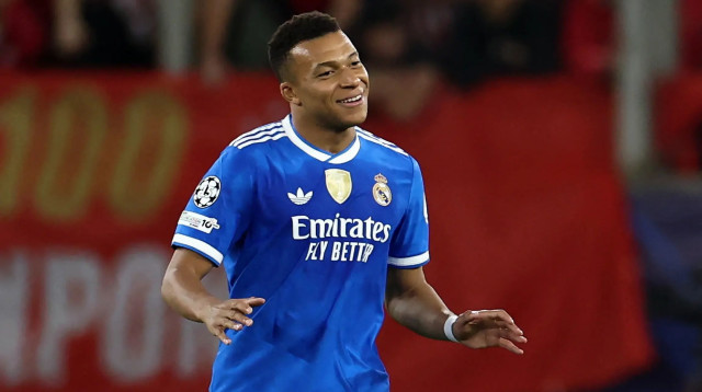 קיליאן אמבפה שחקן ריאל מדריד חוגג שער (צילום: רויטרס)