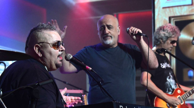 החברים של נטאשה (צילום: ראובן קסטרו)