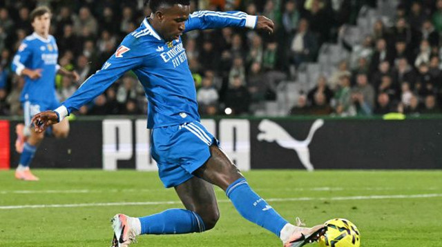 וינסיוס ג'וניור שחקן ריאל מדריד (צילום: JOSE JORDAN)