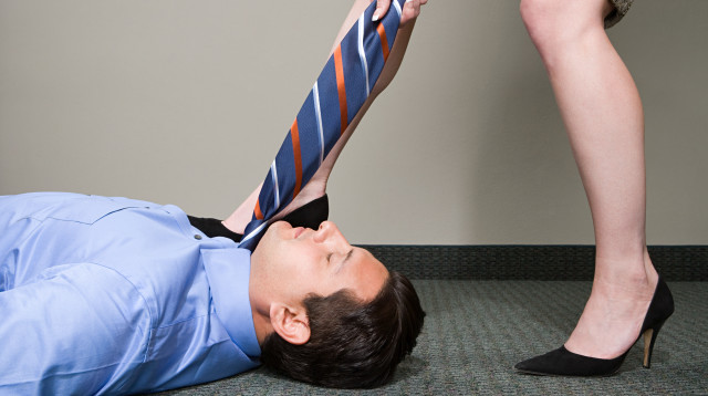 פטיש לנעלי עקב (צילום: אינגאימג')