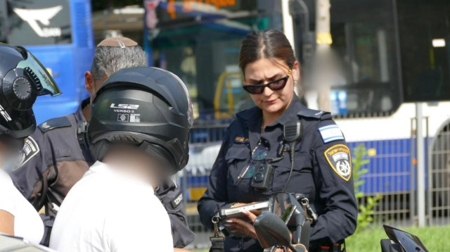 פעילות אכיפת תנועה (צילום: דוברות המשטרה)