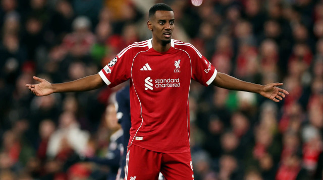 אלכסנדר איסק שחקן ליברפול מאוכזב (צילום: רויטרס)