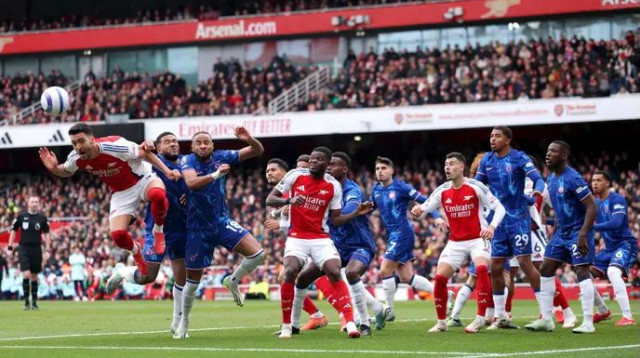 הנגיחה של מרינו בדרך לרשת (צילום: GettyImages, Alex Pantling)