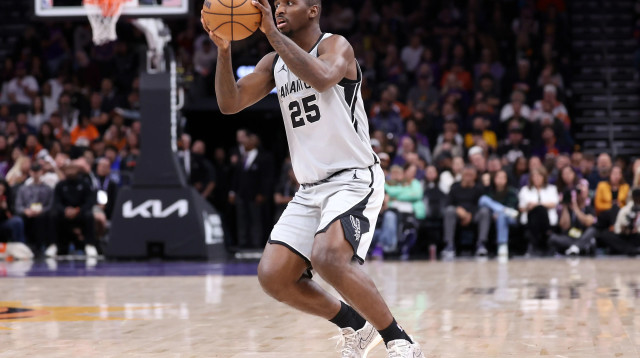 שחקן סן אנטוניו ספרס, דייויד ג'ונס גרסיה (צילום: GettyImages, Chris Coduto)