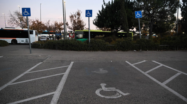 חניית נכה (צילום: אריה ליב אברמס, פלאש 90)