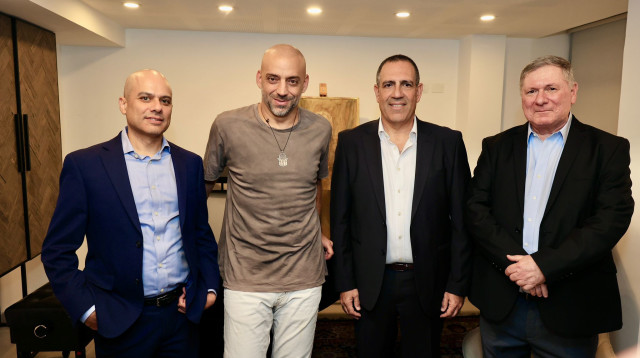 נעם הנגבי, שמוליק ארבל, עידן רייכל וידין ענתבי (צילום: אביב גוטליב)