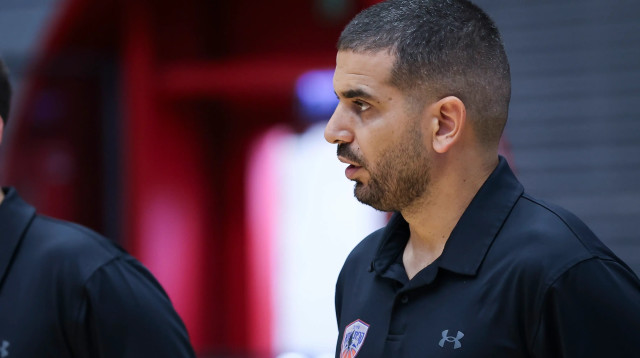 מאמן עירוני קרית אתא אלדד בנטוב (צילום: מאור אלקסלסי)