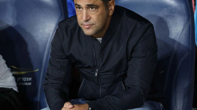 אליניב ברדה מאמן הפועל תל אביב (צילום: דני מרון)