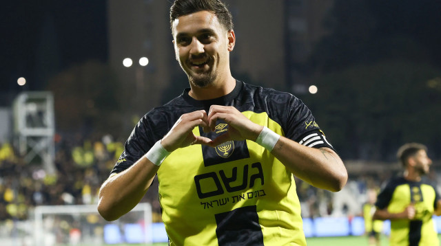 ירדן שועה שחקן בית"ר ירושלים חוגג שער (צילום: דני מרון)