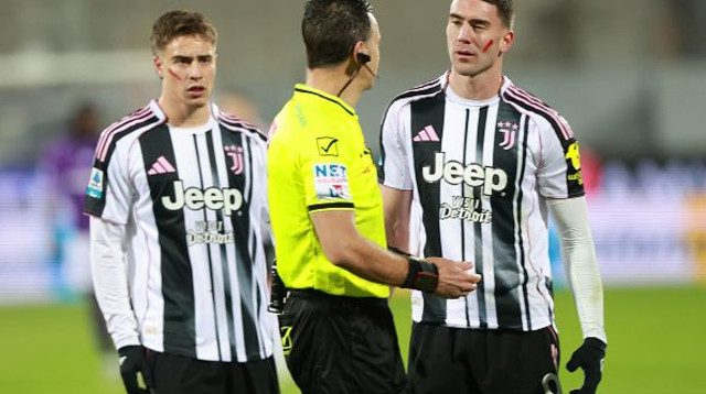 דושאן ולאחוביץ' חלוץ יובנטוס (צילום: Gabriele Maltinti / Stringer)