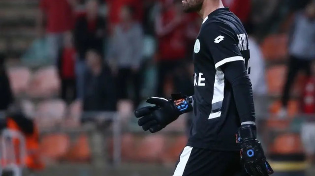 ראזי אבו חמדאן שוער הפועל כפר סבא (צילום: אודי ציטיאט)