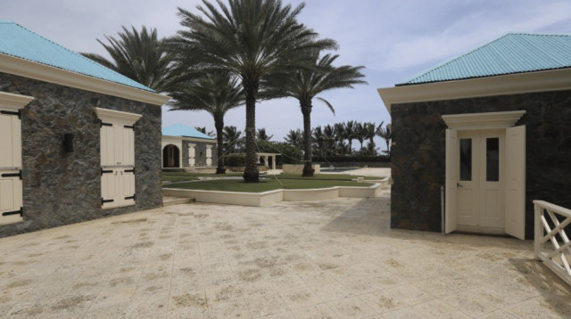 אחוזתו של ג'פרי אפשטיין (צילום: צילום מסך רשת X)