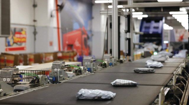 מרכז מיון של הדואר (צילום: גיא יחיאלי)