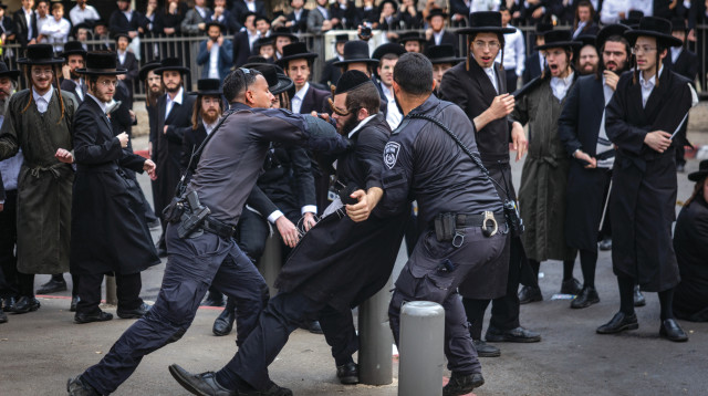 הפגנת חרדים - נובמבר 2025 בירושלים (צילום: חיים גולדברג, פלאש 90)