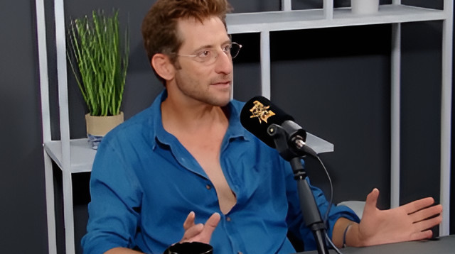 פיני טבגר, "בסלון של TMI" (צילום: מעריב אונליין)