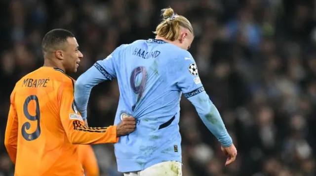 כיף לראות אותם זה מול זה. אמבפה והולאנד (צילום: GettyImages)