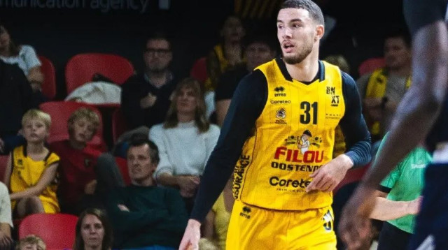 נועם יעקב שחקן אוסטנד (צילום: אתר רשמי, האתר הרשמי של הקבוצה)