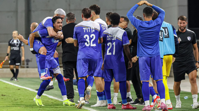 שחקני קרית שמונה חוגגים (צילום: לילך וייס רוזנברג)