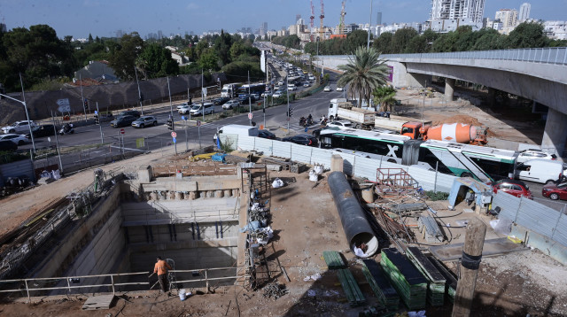 הקו הסגול (צילום: אבשלום ששוני)