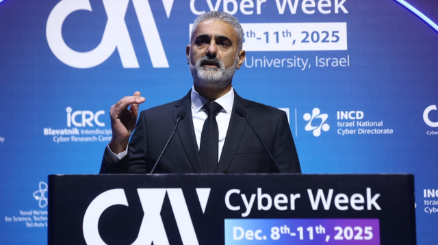 יוסי כראדי (צילום: דרור סיתהכל)