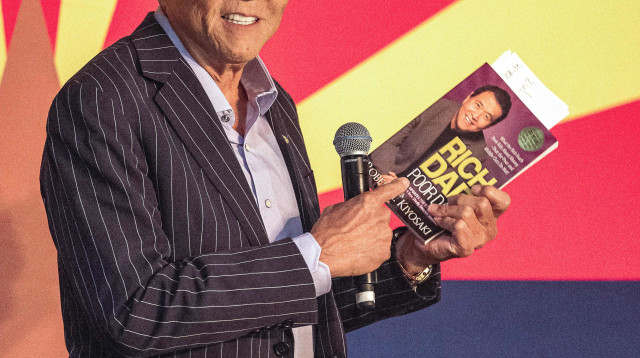 רוברט קיוסאקי (צילום: gettyimages)