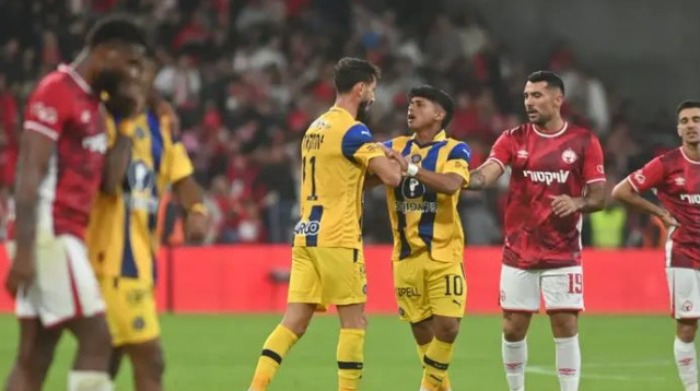 העימות בין שחקני מכבי תל אביב (צילום: אבי רוקח)