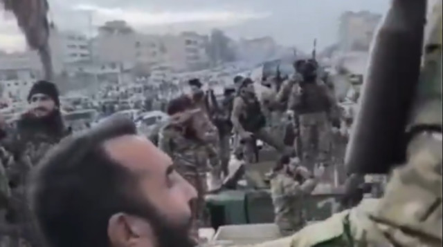 אנשי צבאו של אל ג'ולאני  (צילום: רשתות ערביות)