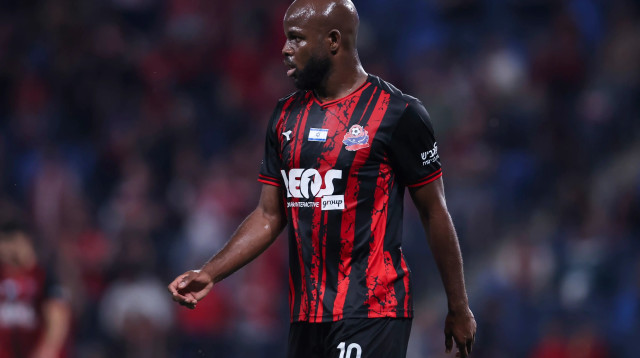 ג'בון איסט שחקן הפועל חיפה (צילום: מאור אלקסלסי)