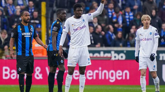 עזיז וואטרה במדי גנק. גניבה של מכבי נתניה (צילום: Jeroen Meuwsen/BSR Agency/Getty Images)