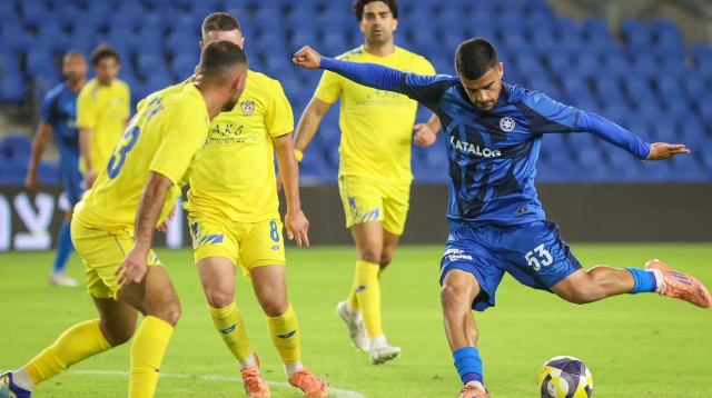 לירן חזן שחקן מכבי פתח תקוה (צילום: קובי אליהו)