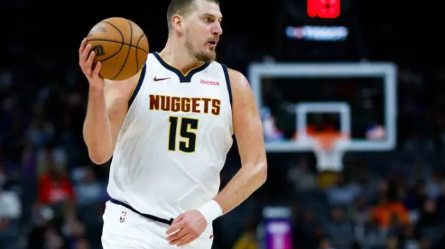 מעל כולם. יוקיץ' (צילום: רויטרס)