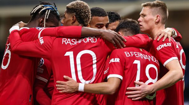 שחקני מנצ'סטר יונייטד חוגגים (צילום: GettyImages)