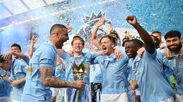 ג'ק גריליש במדי מנצ'סטר סיטי (צילום: Michael Regan / Staff)