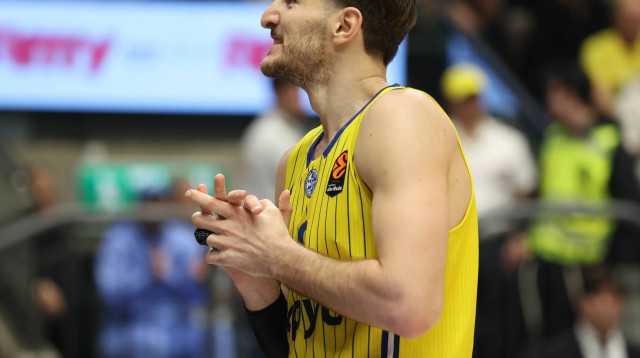 רומן סורקין שחקן מכבי תל אביב (צילום: דני מרון)