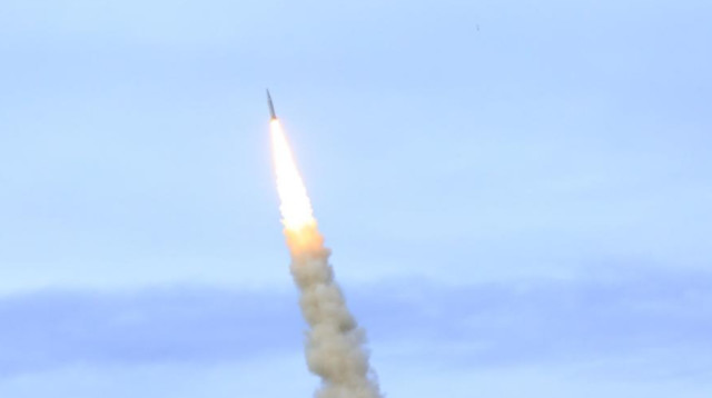 ניסוי של הטיל הבליסטי בעל הטווח הארוך ביותר של טורקיה, "טייפון" (צילום: AA)