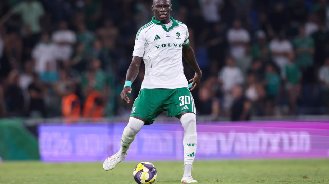 עבדולאי סק שחקן מכבי חיפה (צילום: מאור אלקסלסי)